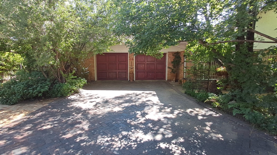 5 Bedroom Property for Sale in Parys Free State
